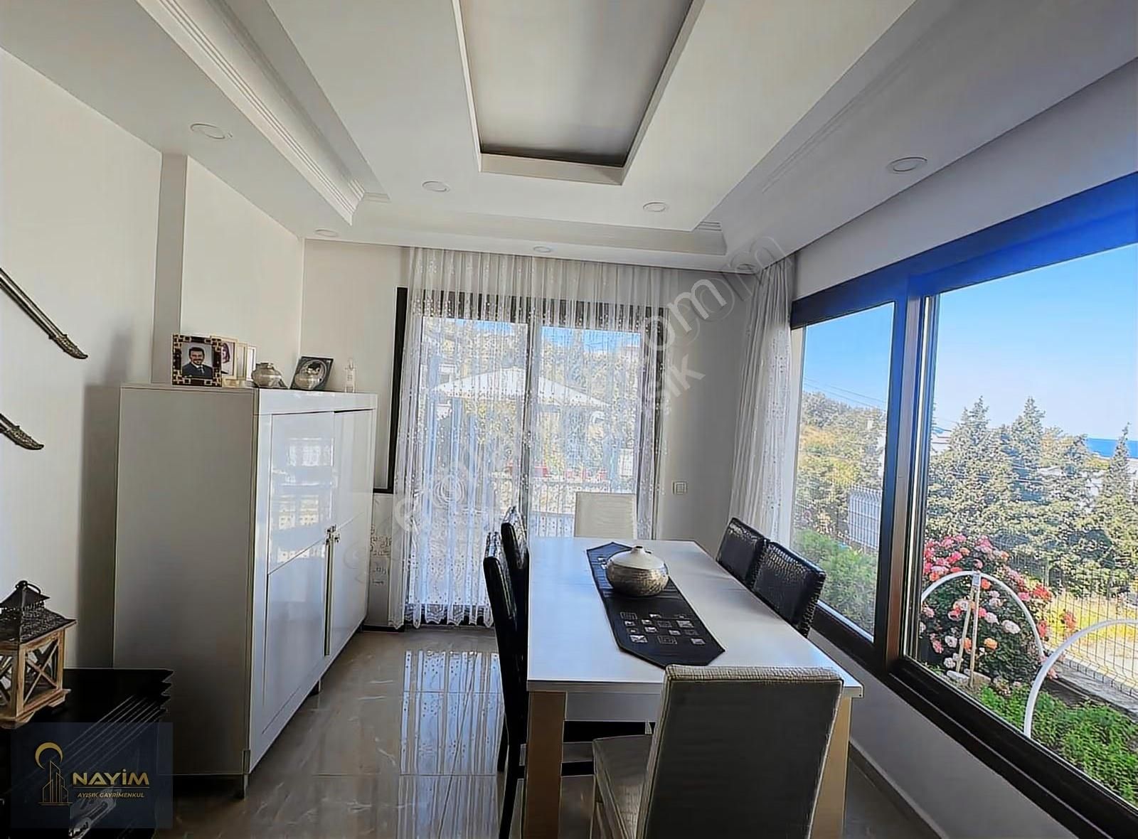 Turgutreis`te Deniz Manzaralı Geniş Bahçe`li 3+1 Müstakil Villa - Görsel 9