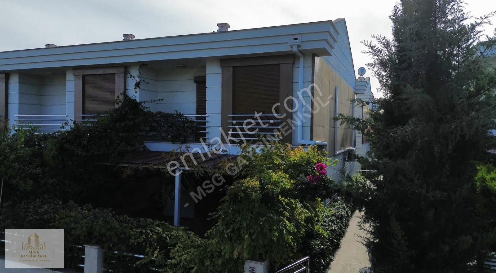 Msg'den Çeşme Ilıca Sahil Yakını Butik Sitede Modern 3+1 Villa - Görsel 13