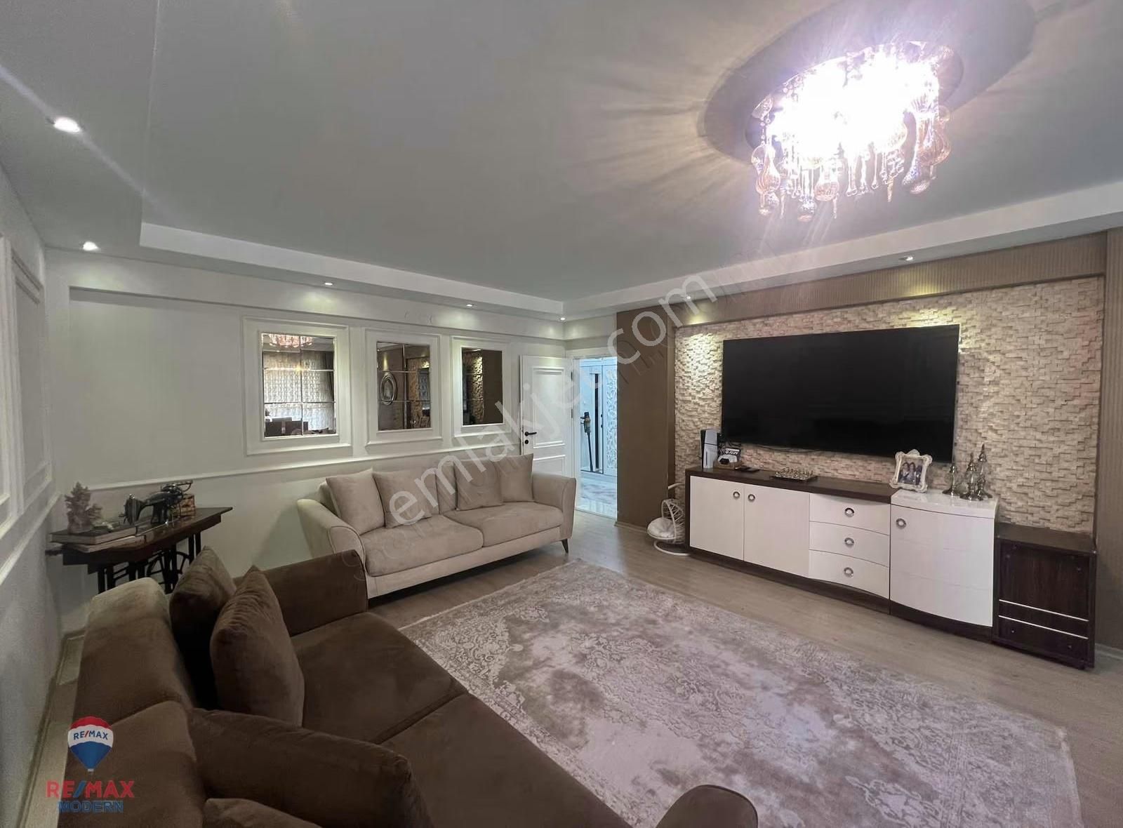 Celal Dinlenmez'den 3+1 Yunusevler Sit.