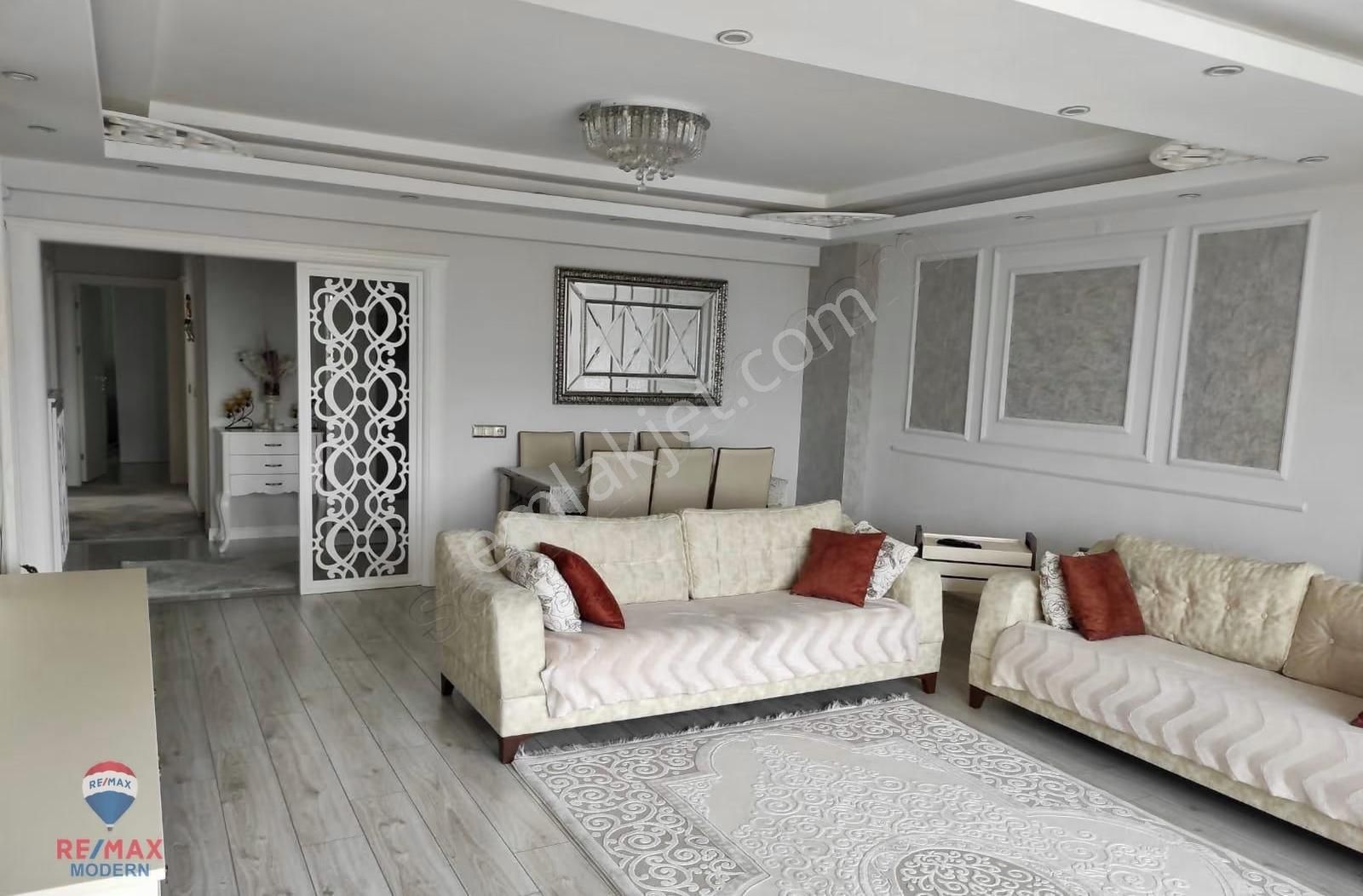 Celal Dinlenmez'den Adalet'te 9. Kat Deniz Manzaralı 3+1 Daire - Görsel 12