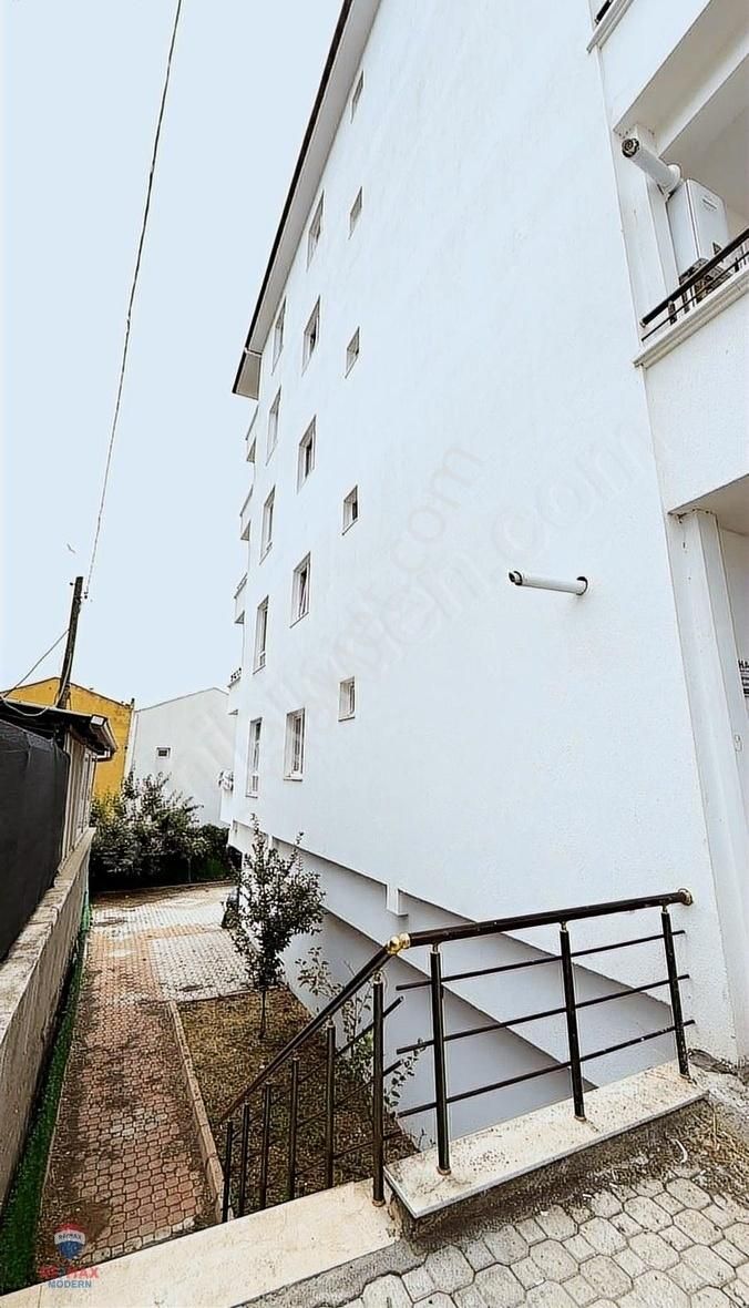 Satılık | Körfez'de Kombili Tramvaya 3 Dk. Ara Kat 1+1 - Görsel 3