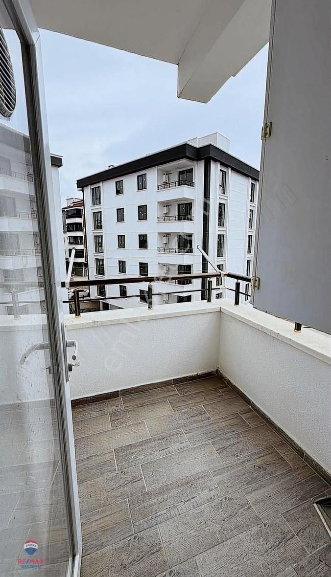 Satılık | Körfez'de Kombili Tramvaya 3 Dk. Ara Kat 1+1 - Görsel 21