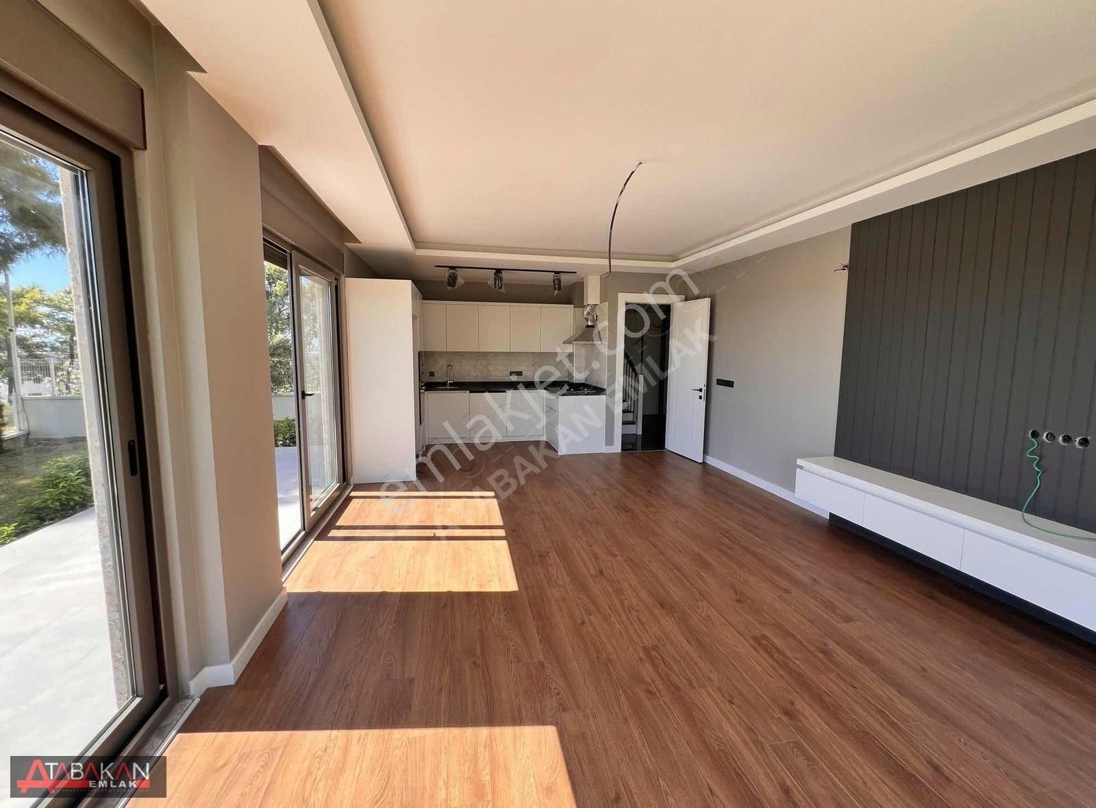 Ilıcada Deniz Manzaralı Villa - Görsel 8