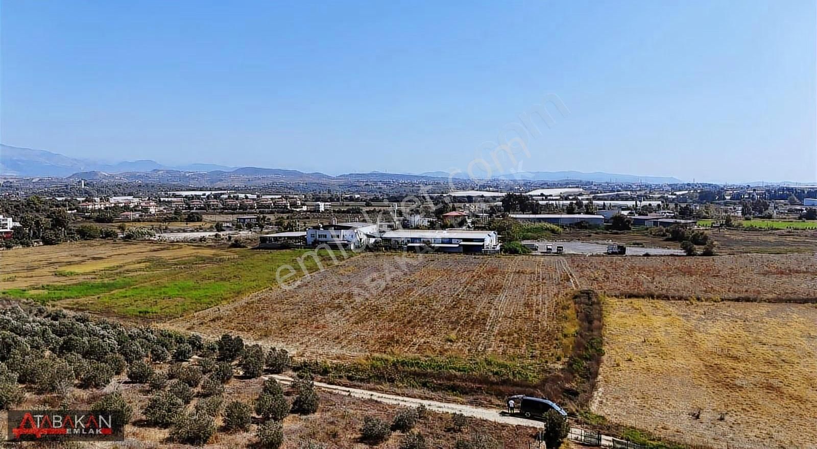 Bir Kısmı İmara Girmiş Yatırımlık Tarla - Görsel 2
