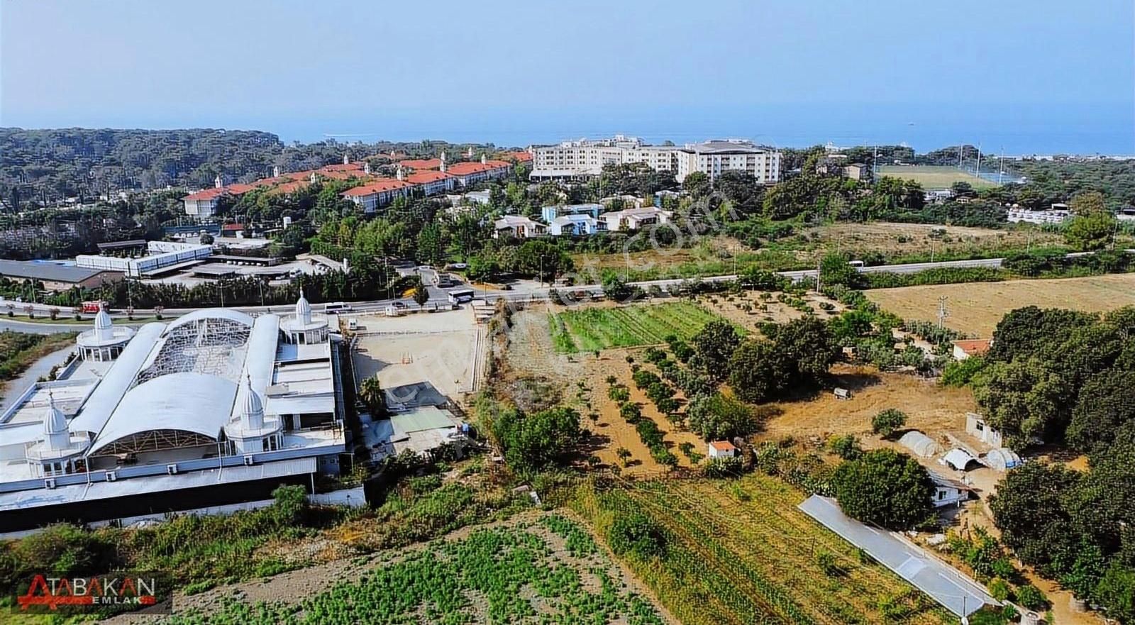 Sorgunda Ticari Potansiyeli Yüksek Arsa %50 Emsal! 1367 M2 - Görsel 3