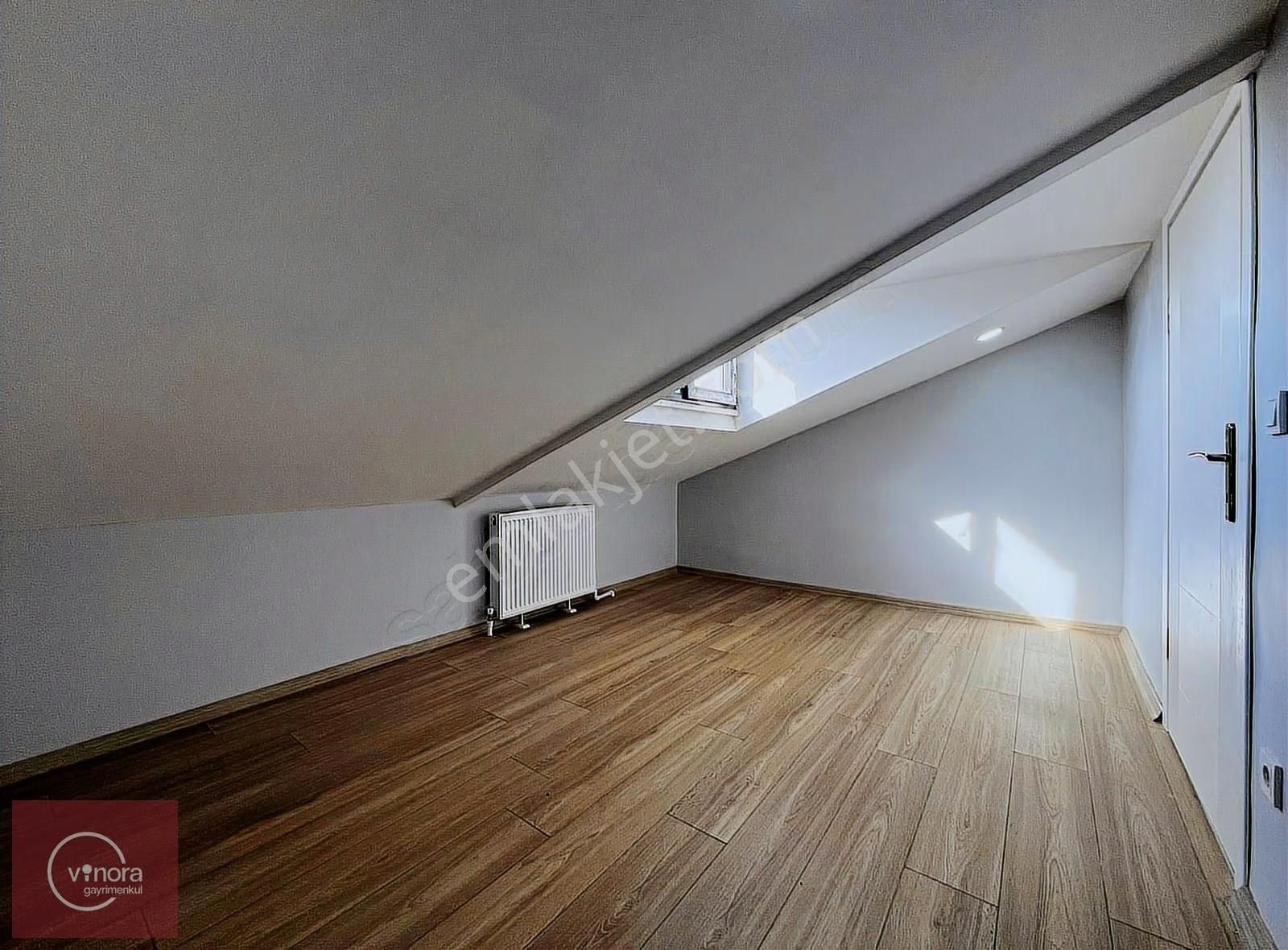 Göztepe'de Özgürlük Parkına Yakın Çift Giriş Teraslı İskanlı 5+2 - Görsel 17