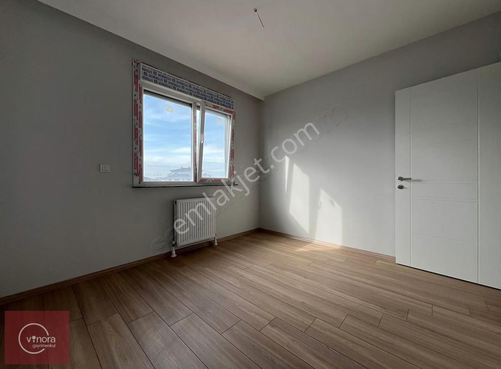 Göztepe'de Özgürlük Parkına Yakın Çift Giriş Teraslı İskanlı 5+2 - Görsel 9