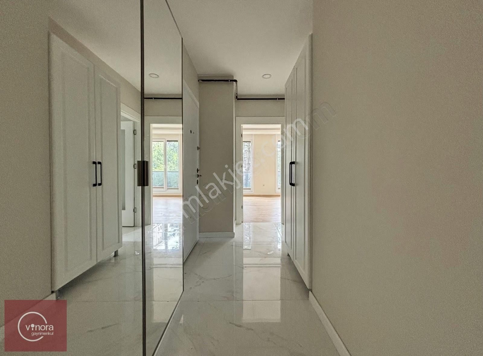 Vinora'dan Merdivenköy'de Minibüse Yakın E.banyolu 4yaş Boş 3+1 - Görsel 15