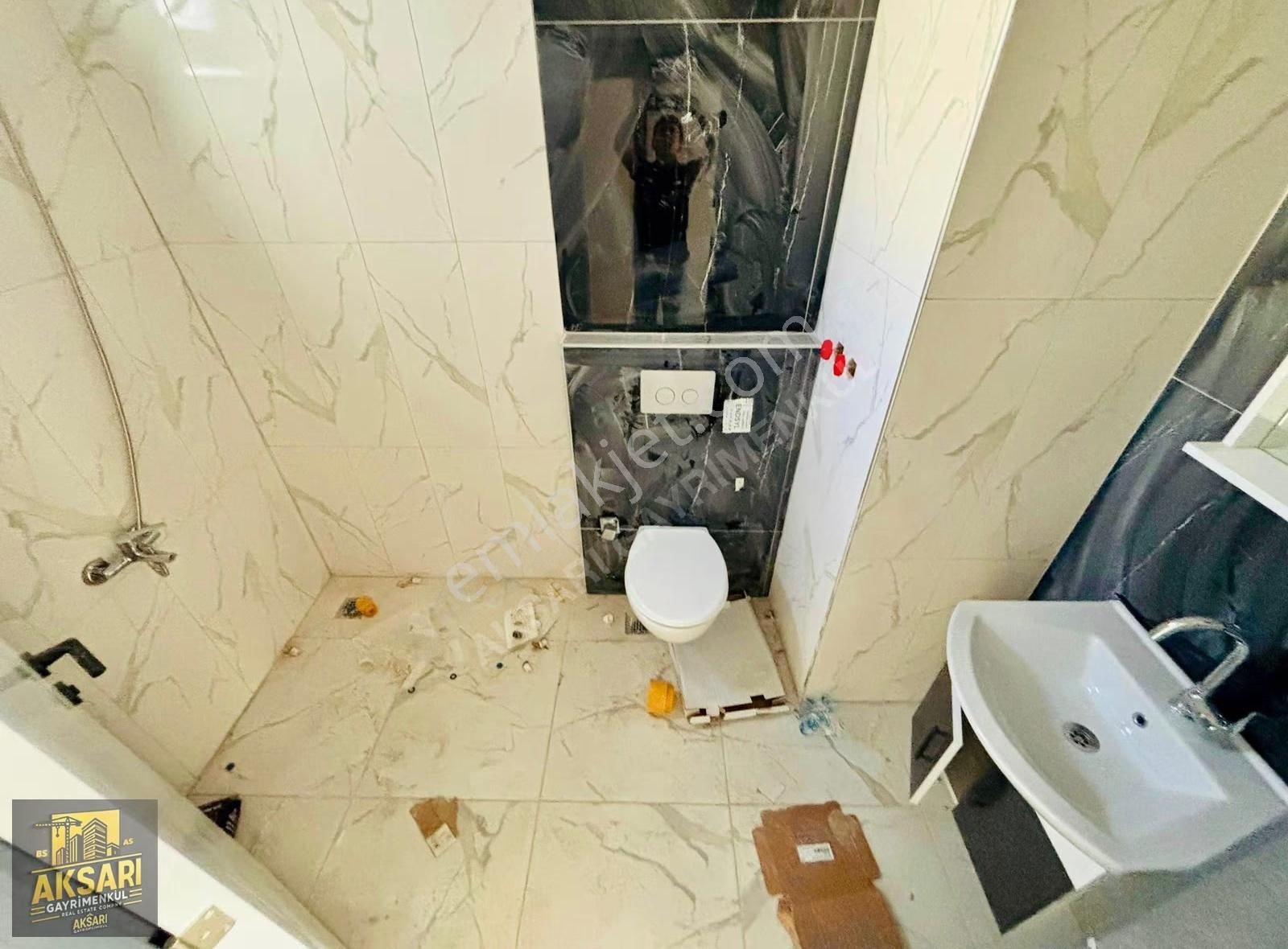 Aydoğmuşta 2+1 Ayrı Mutfak Cumartesi Pazarı Dibi Katta Daire - Görsel 13