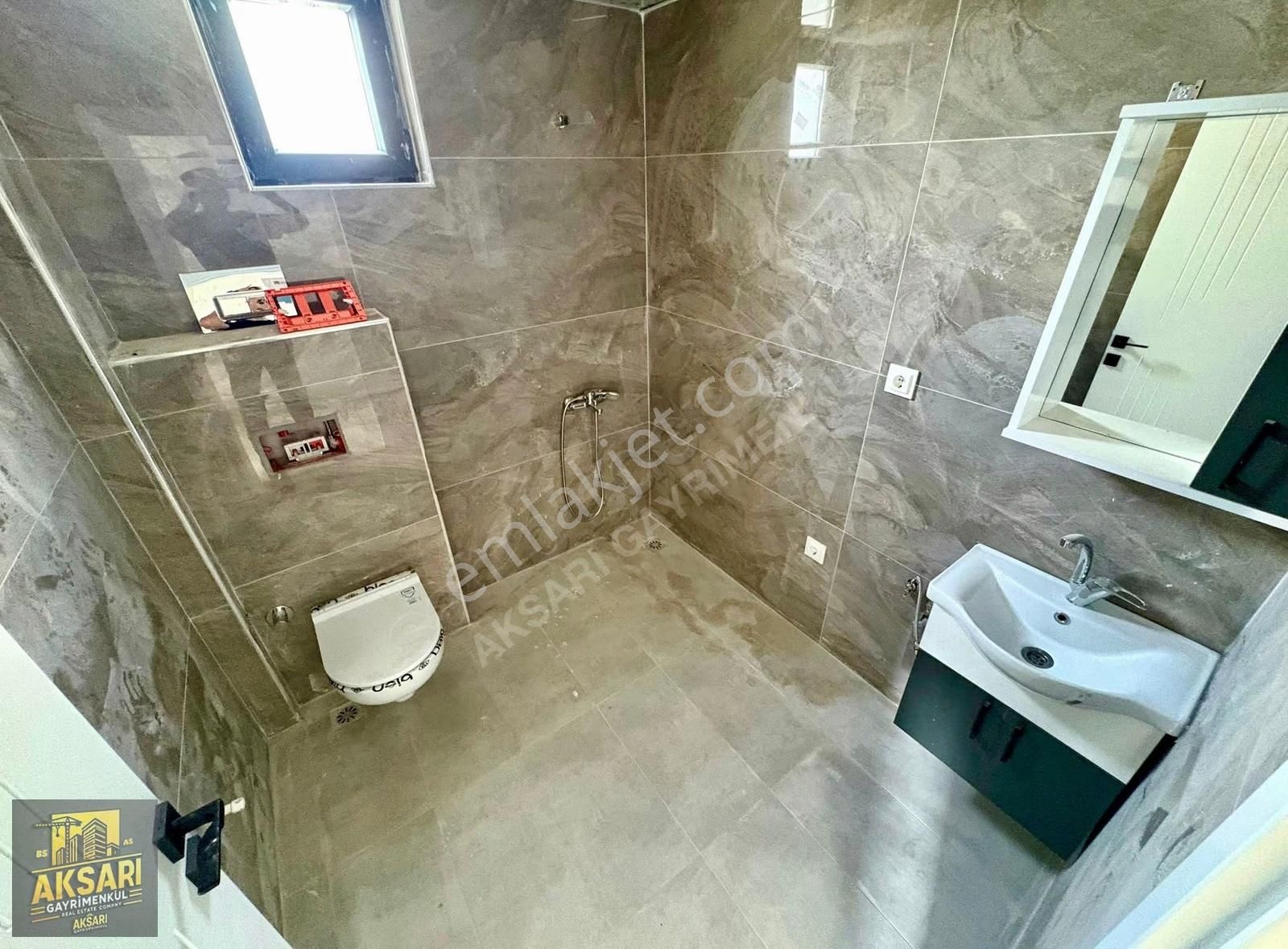 Demirelde Lise Dibi Tramvaya Yakın Katta 1+1 Daire - Görsel 16