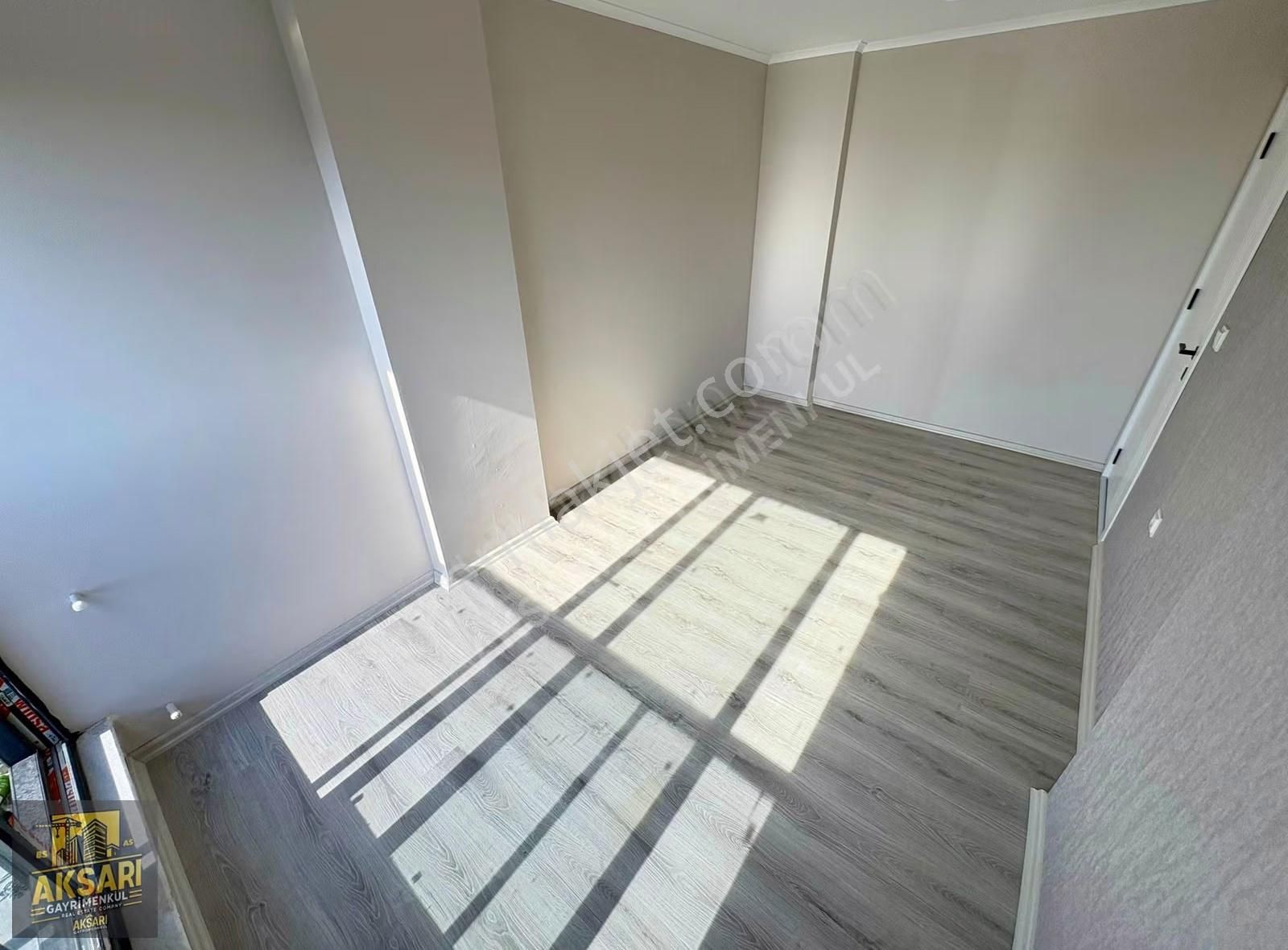 Demirelde Lise Dibi Tramvaya Yakın Katta 1+1 Daire - Görsel 11