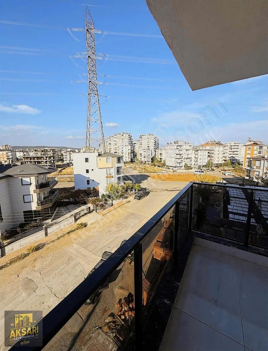 Havuzlu Tramvaya Yakın Katta Asansörlü 1+1 - Görsel 7