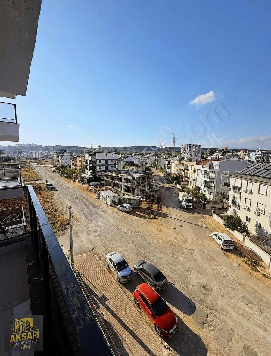 Havuzlu Tramvaya Yakın Katta Asansörlü 1+1 - Görsel 3