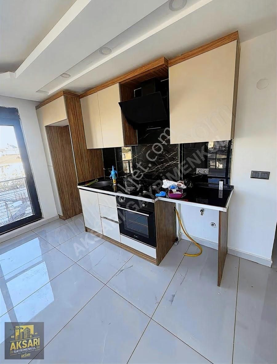 Havuzlu Tramvaya Yakın Katta Asansörlü 1+1 - Görsel 14