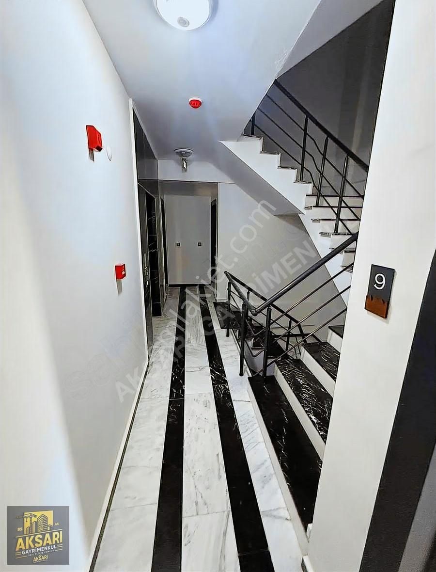 Havuzlu Tramvaya Yakın Katta Asansörlü 1+1 - Görsel 13
