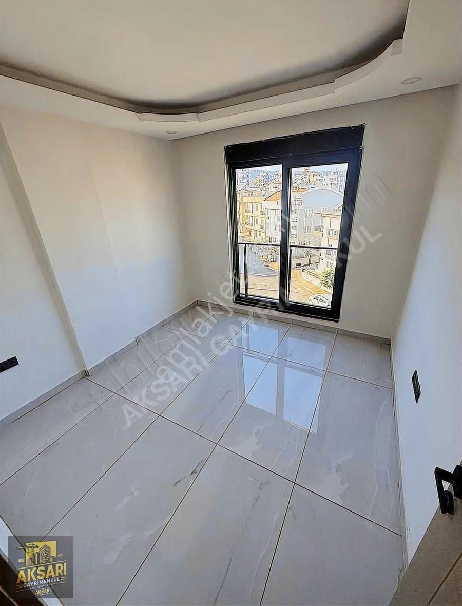 Havuzlu Tramvaya Yakın Katta Asansörlü 1+1 - Görsel 15