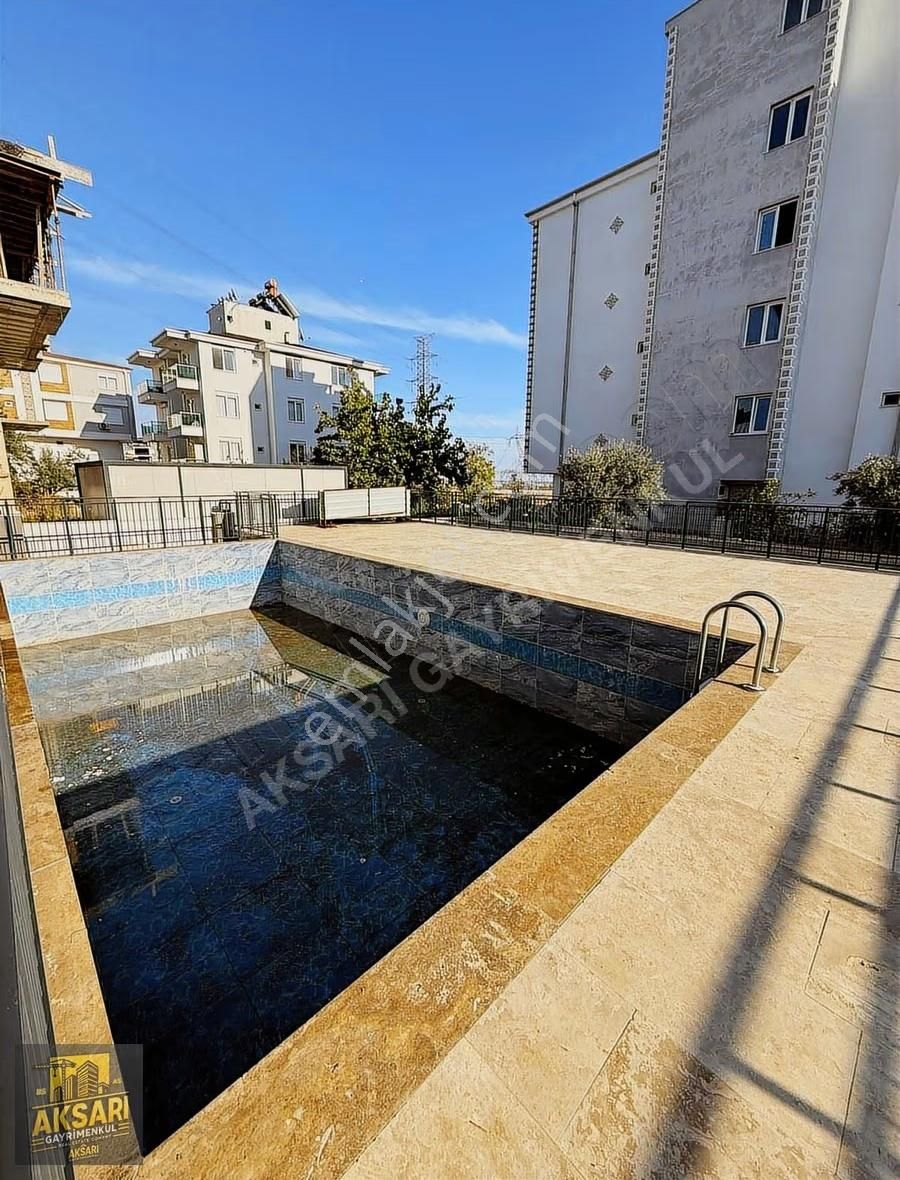 Havuzlu Tramvaya Yakın Katta Asansörlü 1+1 - Görsel 9