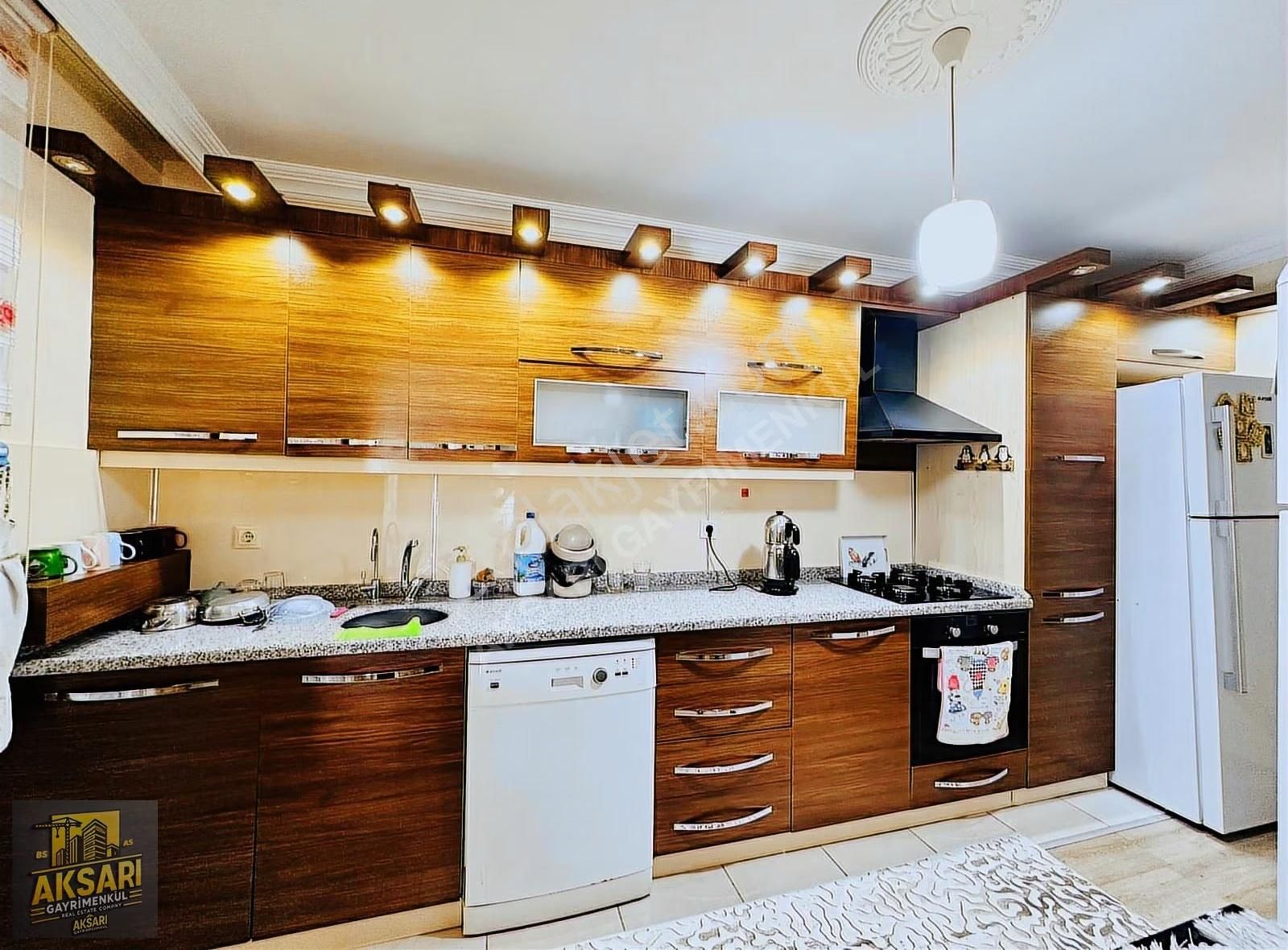 Karşıyaka Mahllesi Konum Harikası Katta 2+1 Ayrı Mutfak