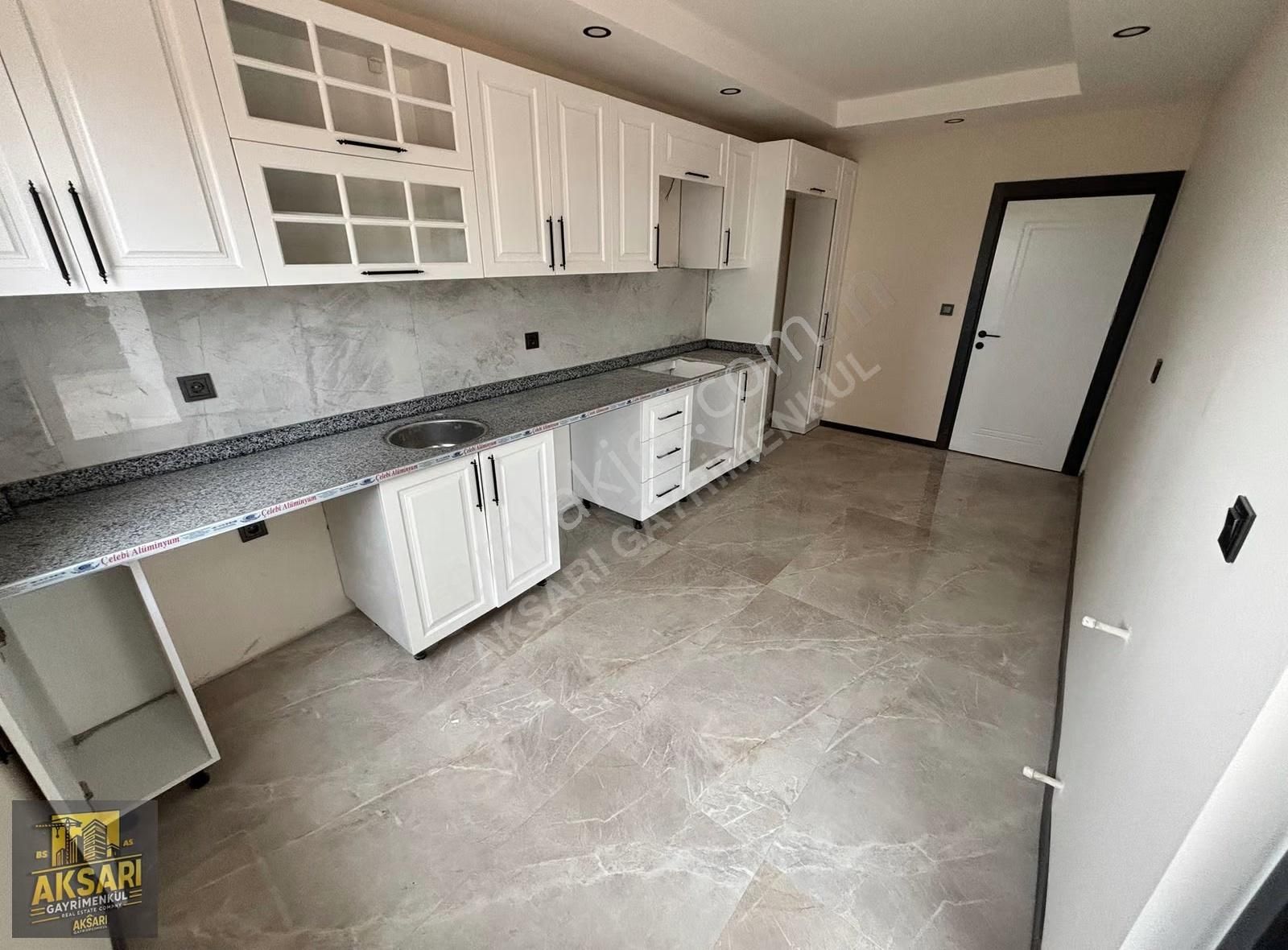2+1 Ayrı Mutfak Büyütmeleri Dahil Fırsat Daire