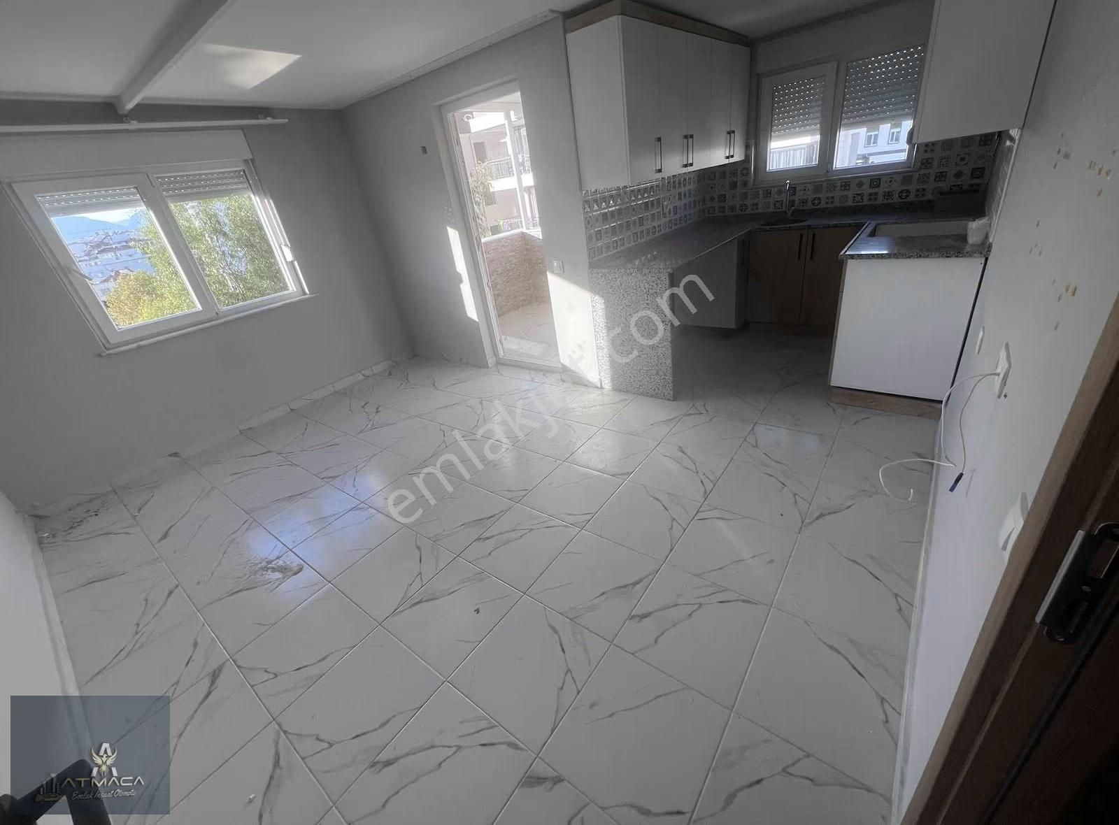 Sıfır Katta 2 + 1 Amerikan Mutfak - Görsel 8