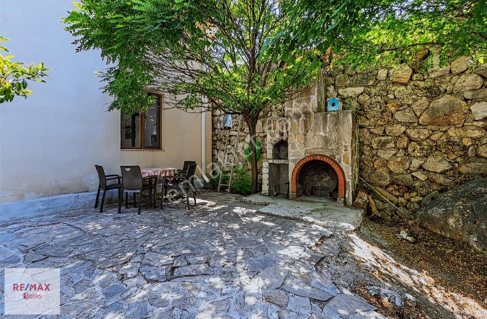 Çağlarca'da Şehir Deniz Manzaralı Geniş Bahçeli Satılık Villa - Görsel 28