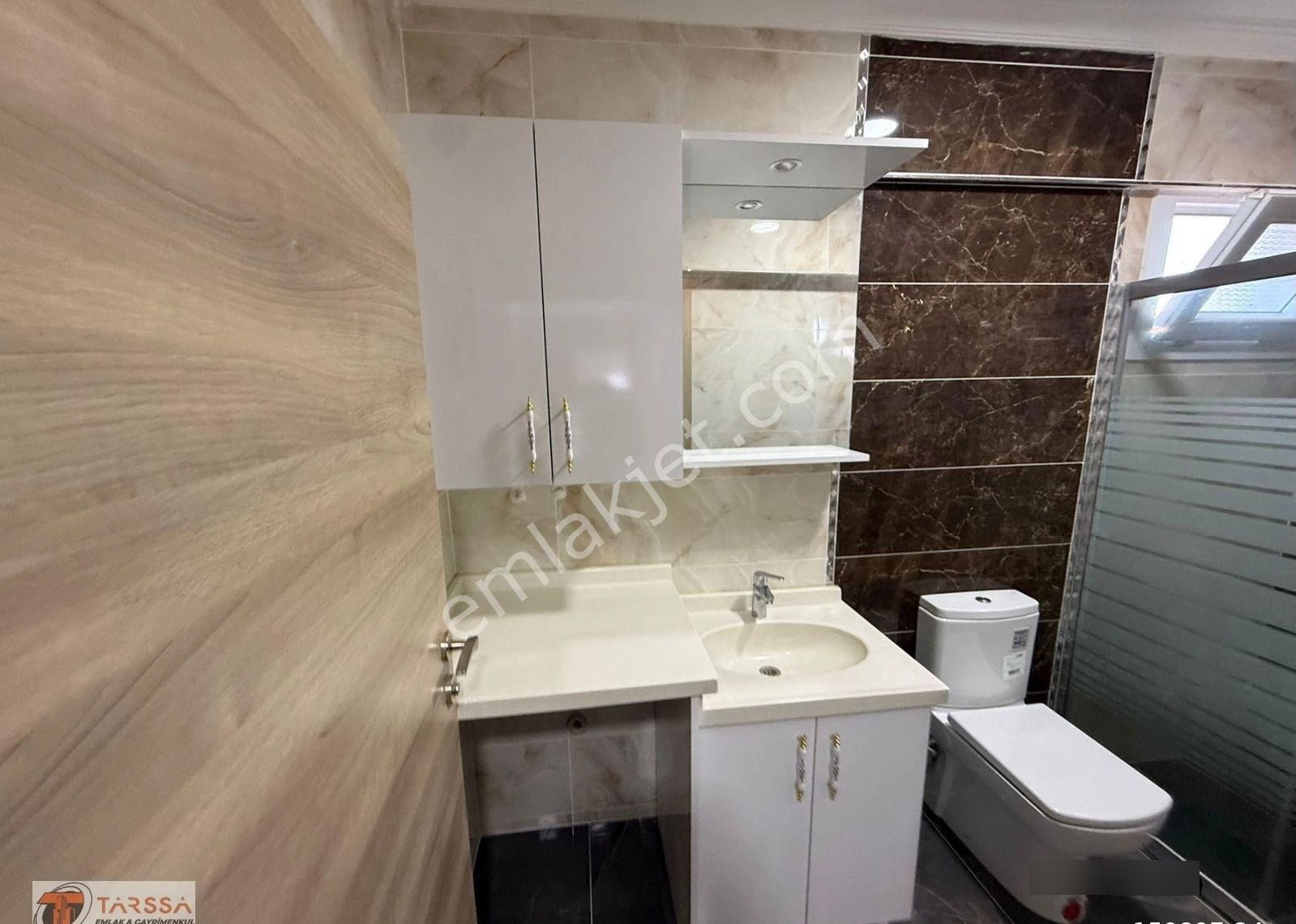 Tarssa Gayrimenkul'den Dikili Cumhuriyet Mh. Denize Yakın 4+1 Satılık Triplex Villa! - Görsel 10