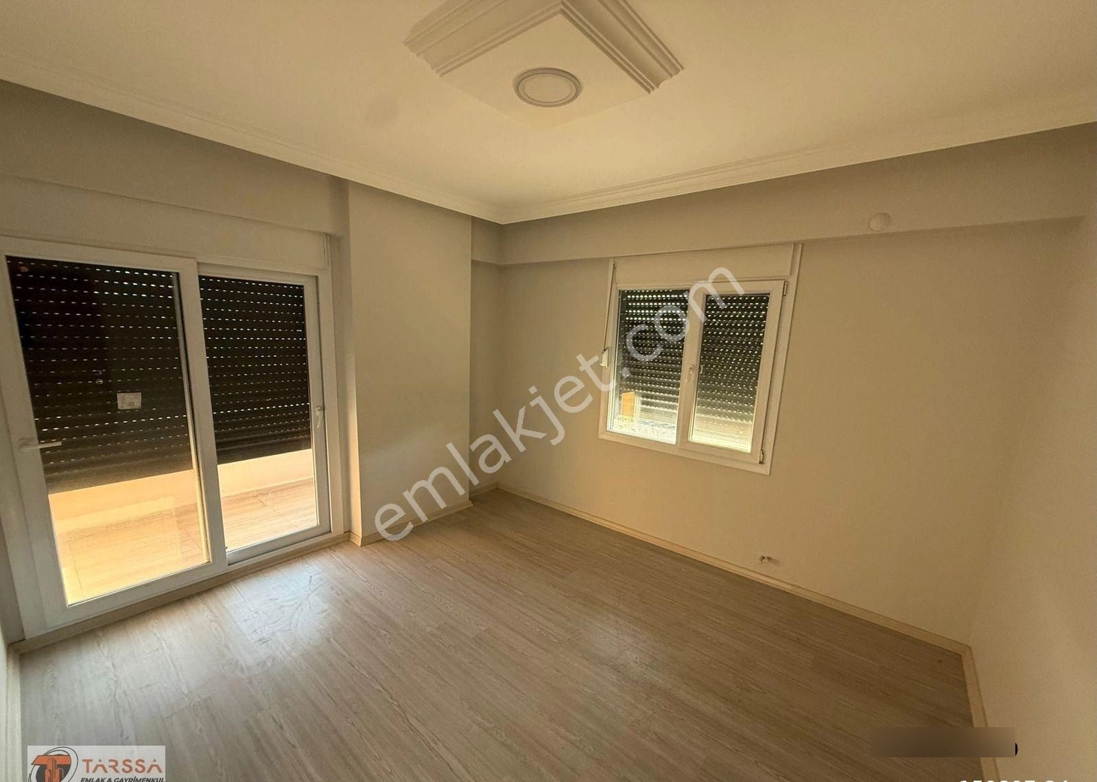 Tarssa Gayrimenkul'den Dikili Cumhuriyet Mh. Denize Yakın 4+1 Satılık Triplex Villa! - Görsel 3