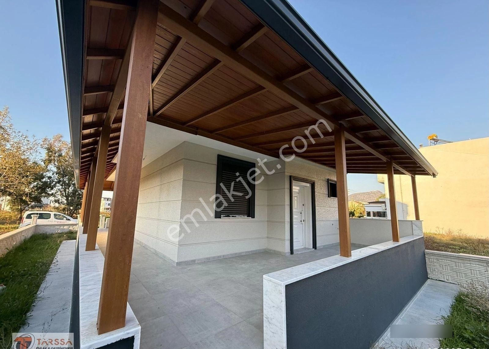 Tarssa Gayrimenkul'den Dikili Cumhuriyet Mh. Denize Yakın 4+1 Satılık Triplex Villa! - Görsel 21