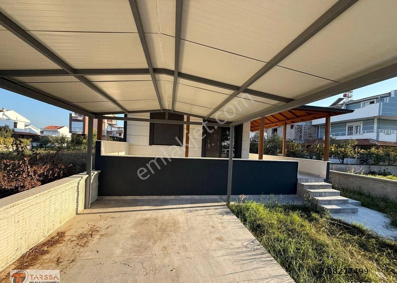 Tarssa Gayrimenkul'den Dikili Cumhuriyet Mh. Denize Yakın 4+1 Satılık Triplex Villa! - Görsel 15