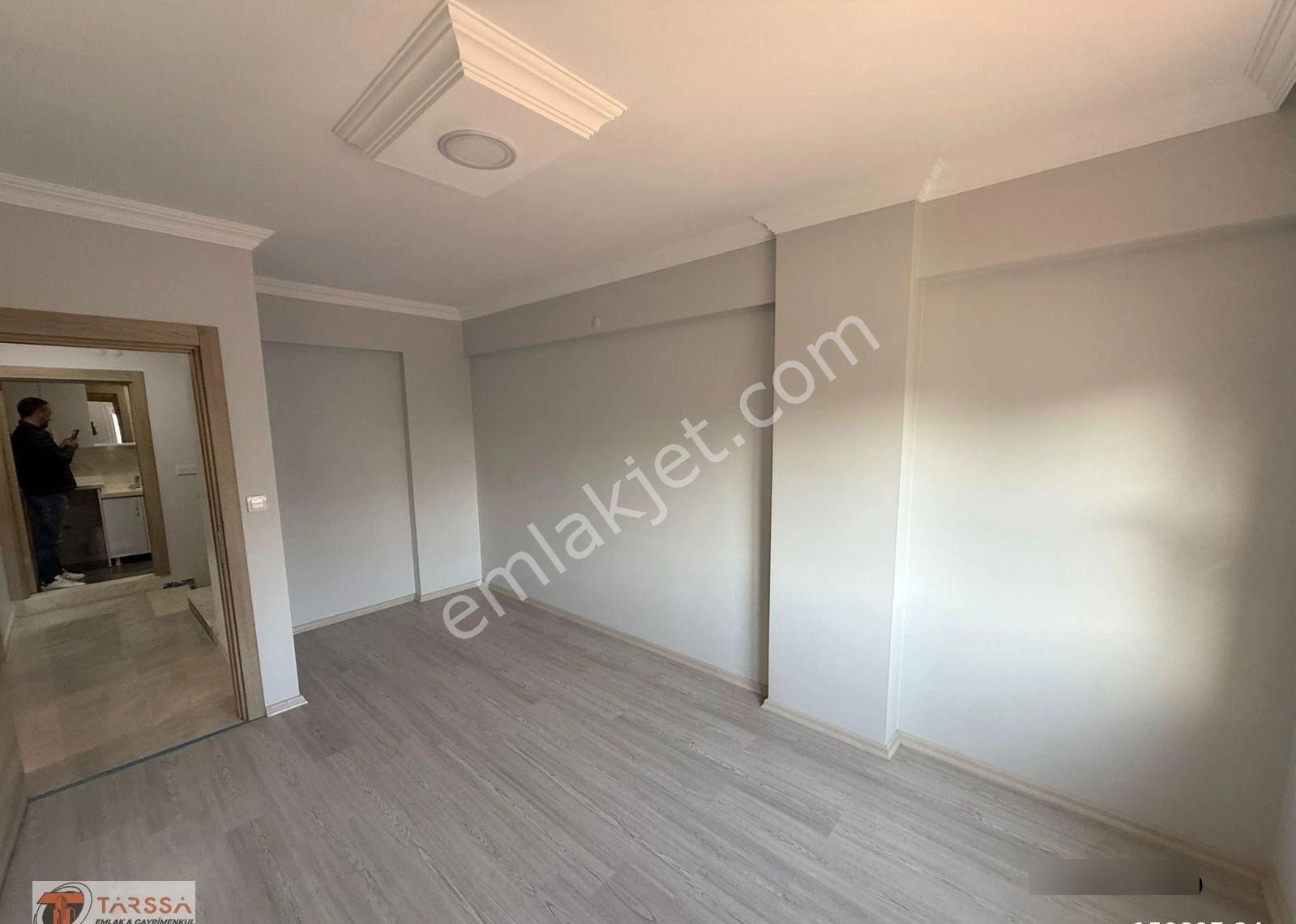 Tarssa Gayrimenkul'den Dikili Cumhuriyet Mh. Denize Yakın 4+1 Satılık Triplex Villa! - Görsel 2