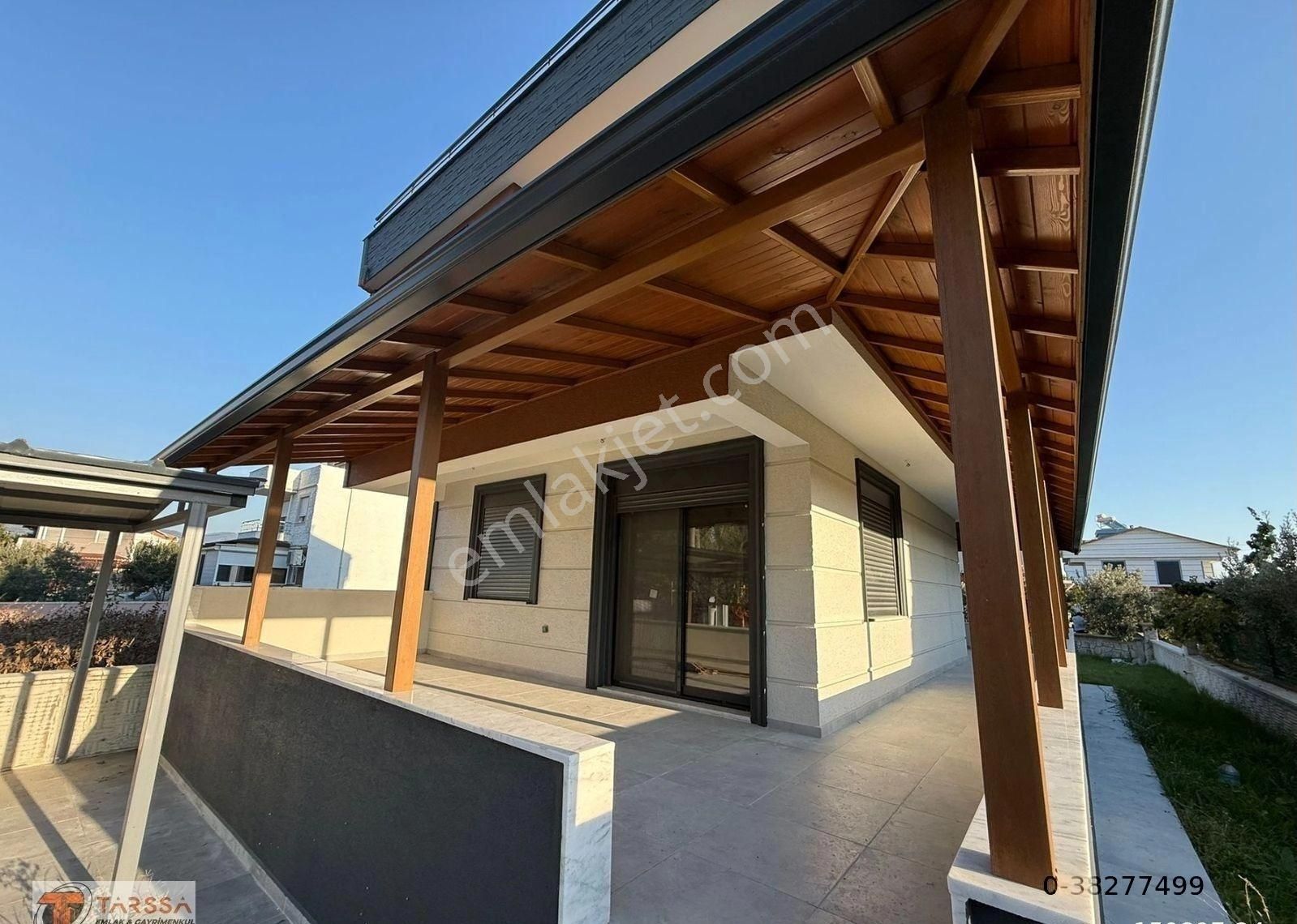 Tarssa Gayrimenkul'den Dikili Cumhuriyet Mh. Denize Yakın 4+1 Satılık Triplex Villa! - Görsel 12