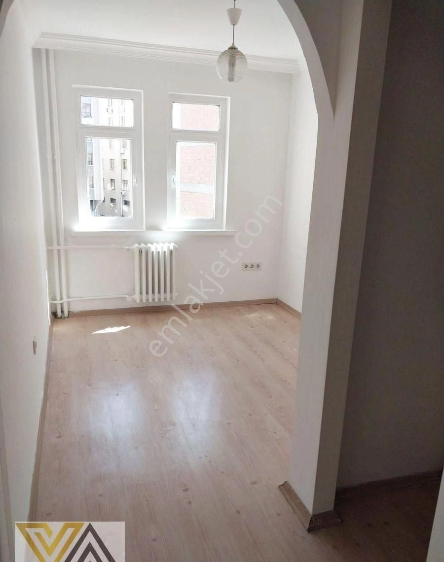 Valentia'dan Eti Mahallesinde 2+1 Satılık Daire !!!