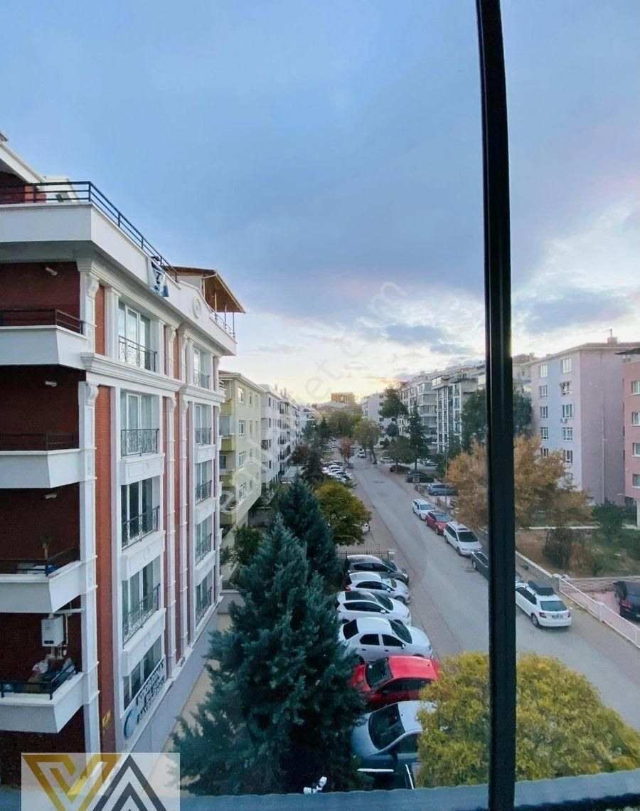 Anıtkabir Manzaralı Sıfır Bina Ara Katta Satılık 3+1 Daire !! - Görsel 6