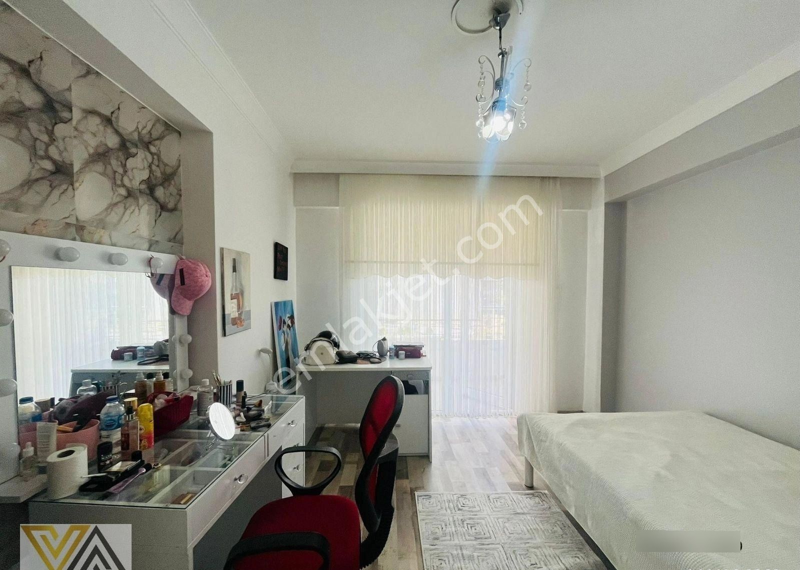 Valentia'dan Site İçerisi'nde Full Yapılı Satılık 3+1 Daire !!! - Görsel 31