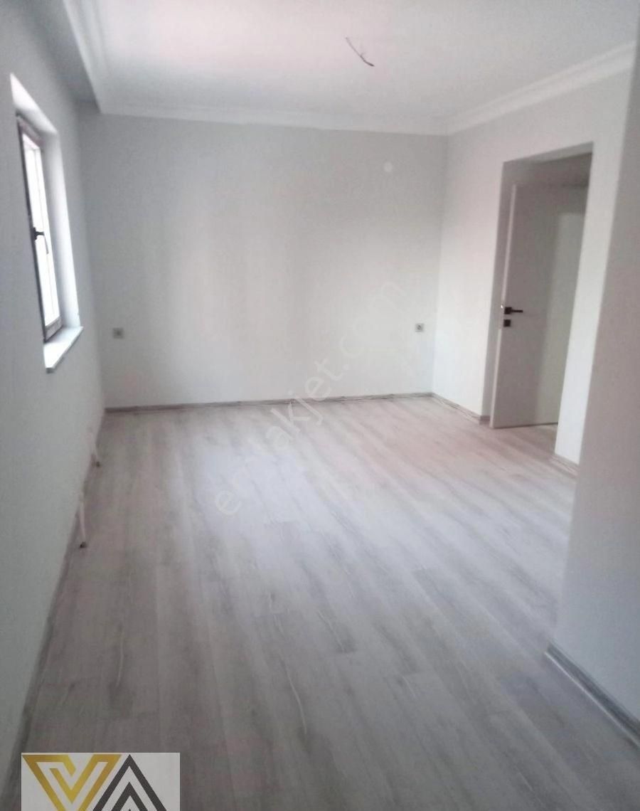 Valentia'dan Ege Mahallesinde Geniş 4+1 Satılık Daire !!! - Görsel 2