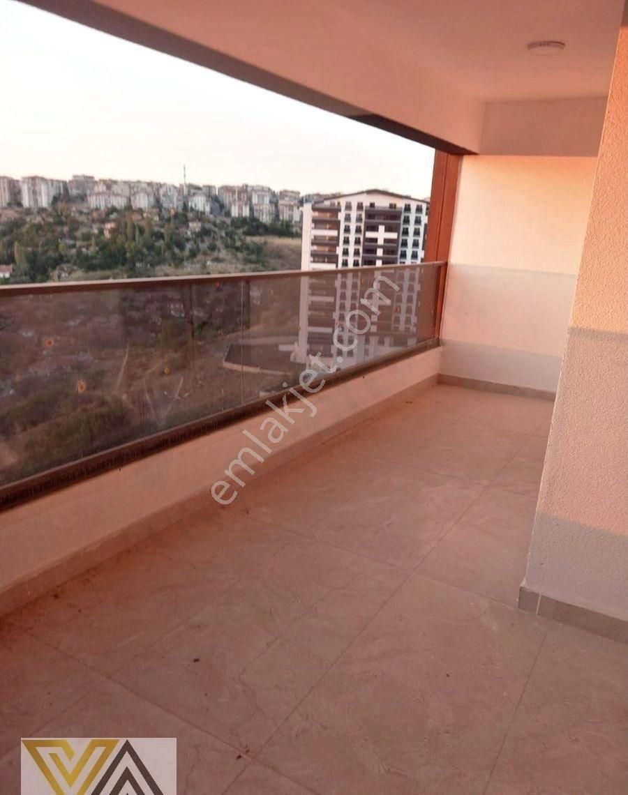 Valentia'dan Ege Mahallesinde Geniş 4+1 Satılık Daire !!! - Görsel 9