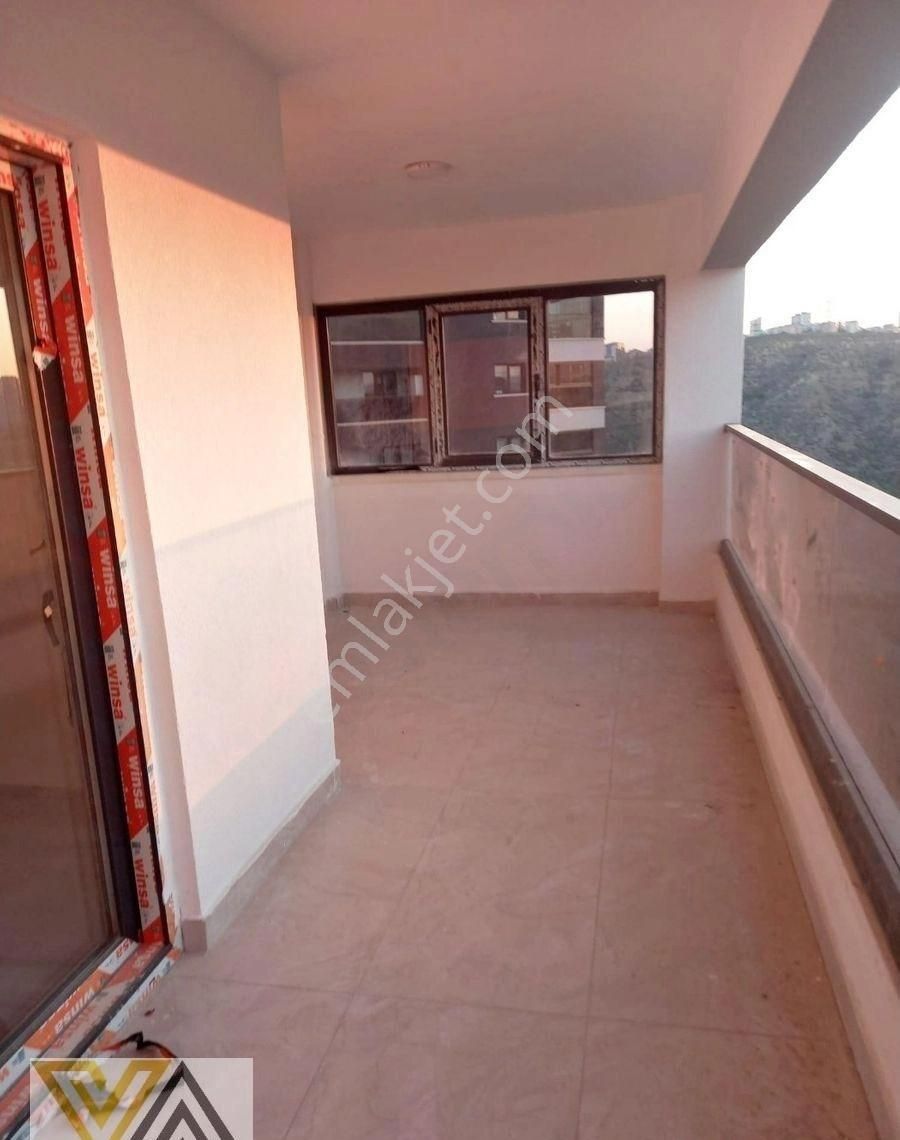 Valentia'dan Ege Mahallesinde Geniş 4+1 Satılık Daire !!! - Görsel 7