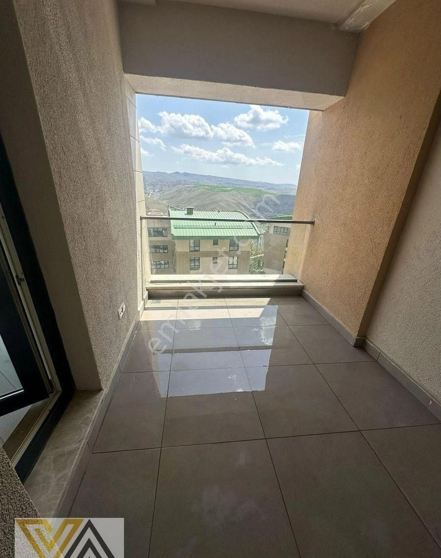 Valentia Gayrienkul'den Vadi Manzaralı 3+1 Satılık Daire !!! - Görsel 5