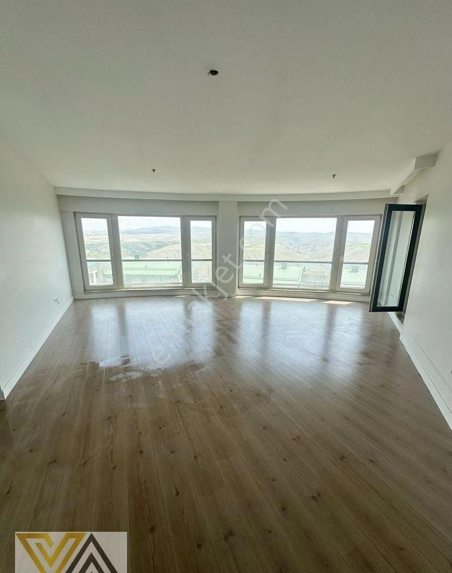 Valentia Gayrienkul'den Vadi Manzaralı 3+1 Satılık Daire !!! - Görsel 6