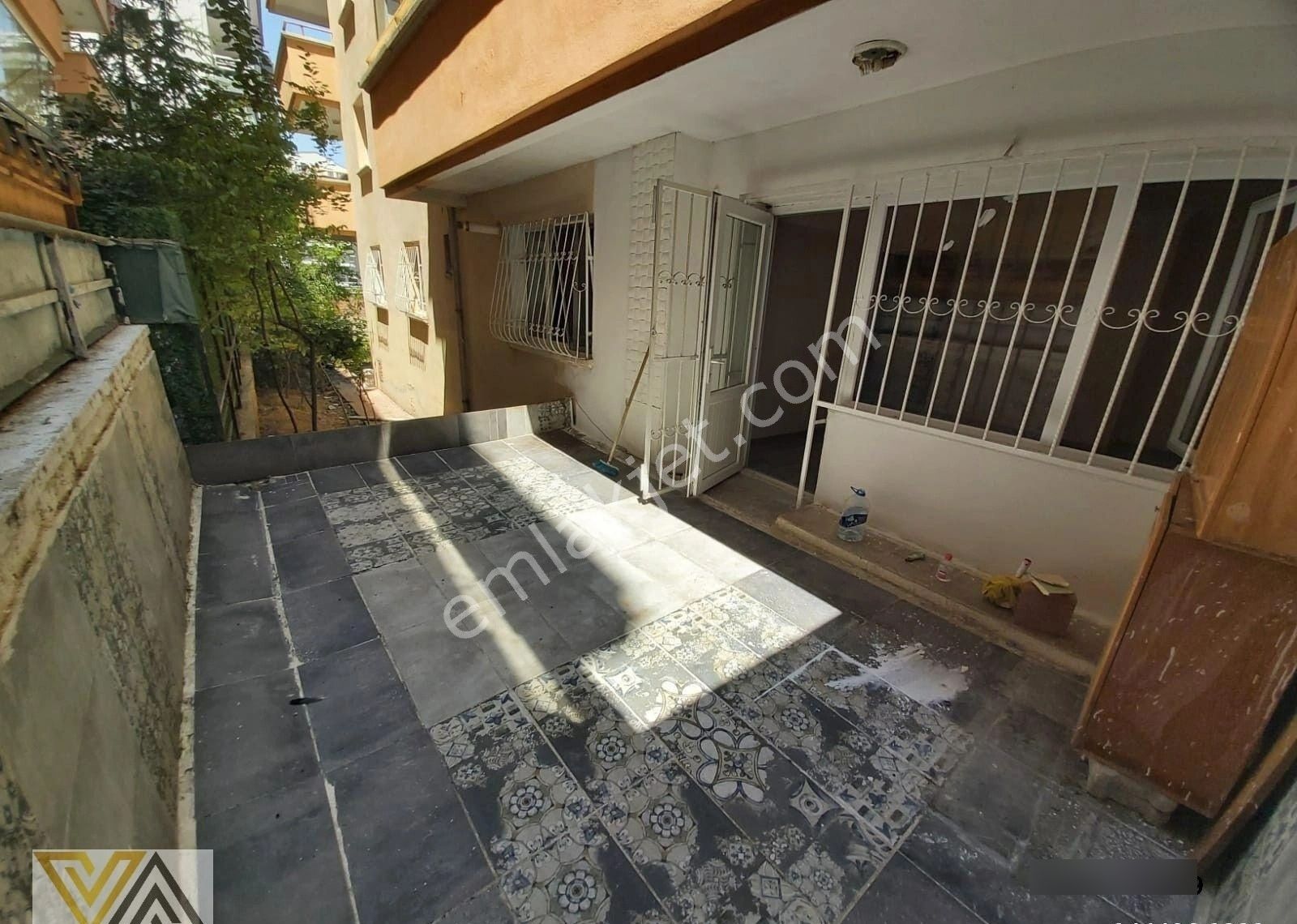 Valentia'dan Bağcılar'da Cadde Yakını Satılık 3+1 Daire !!!