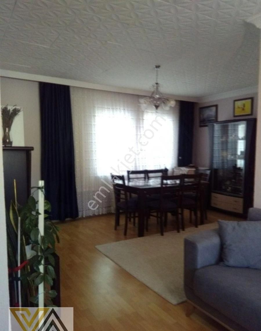 Valentia'dan Yukarı Emek Sitesinde 3+1 Satılık Daire !!! - Görsel 13