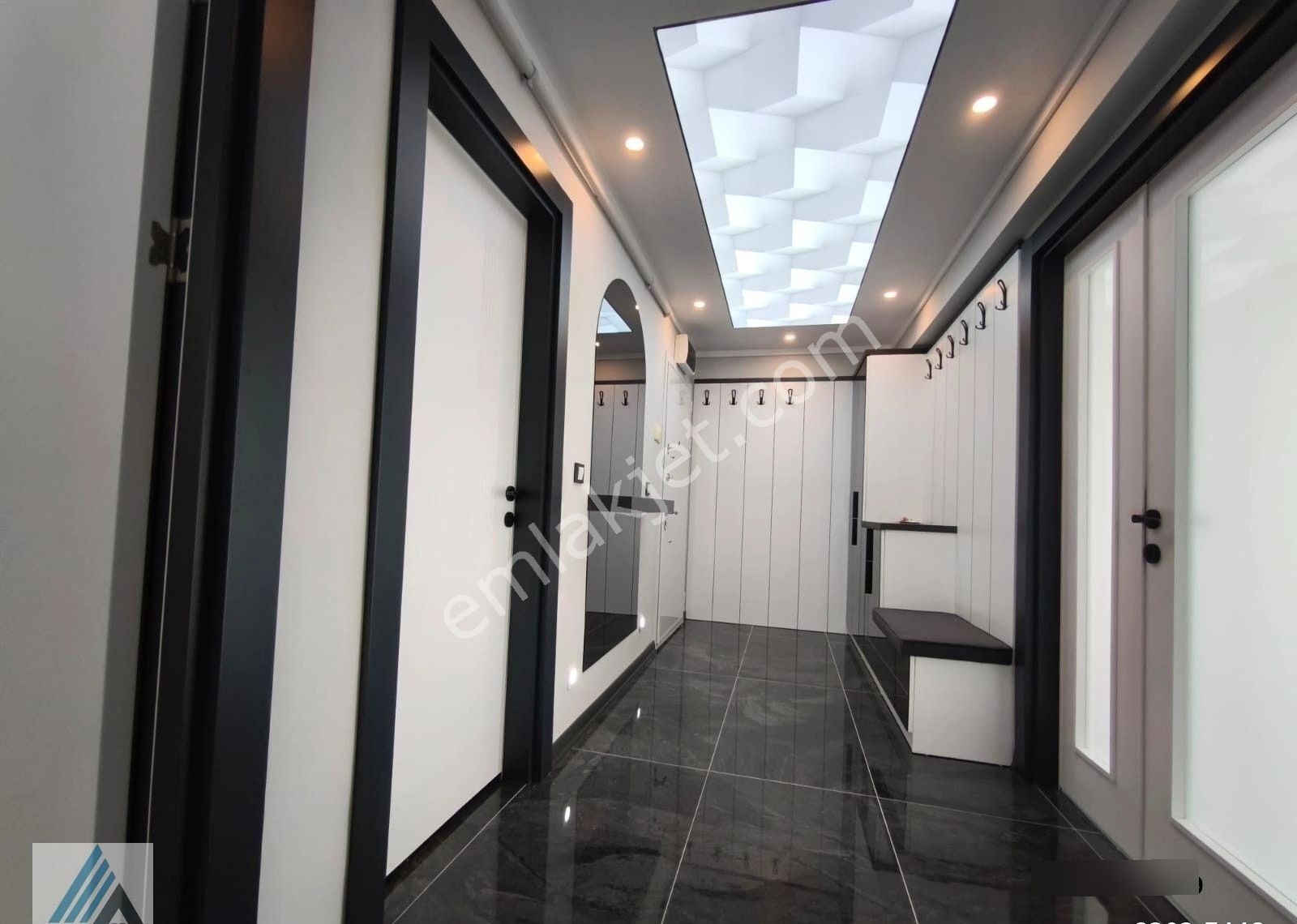 Atanora Vadi'den 2 Banyolu Cadde Yakını Lüks Yapılı Manzaralı 3+1 - Görsel 8