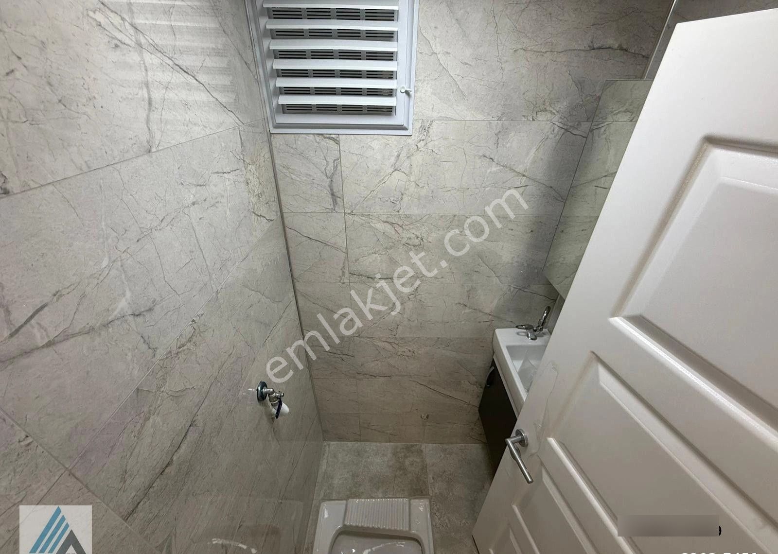 Atanora Vadi'den Dikmen'de Dayanışma Sokak Üzerinde 2+1 , 95 M2 Ön Cephe Full Yapılı Giriş - Görsel 18