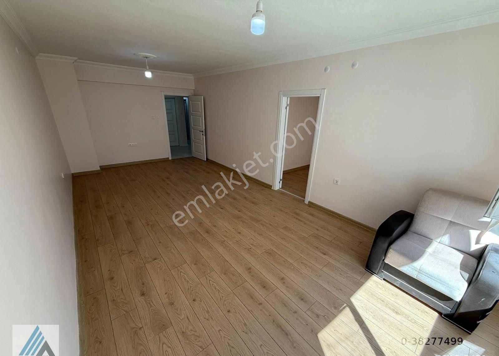 Atanora Vadi'den Dikmen'de Dayanışma Sokak Üzerinde 2+1 , 95 M2 Ön Cephe Full Yapılı Giriş - Görsel 4