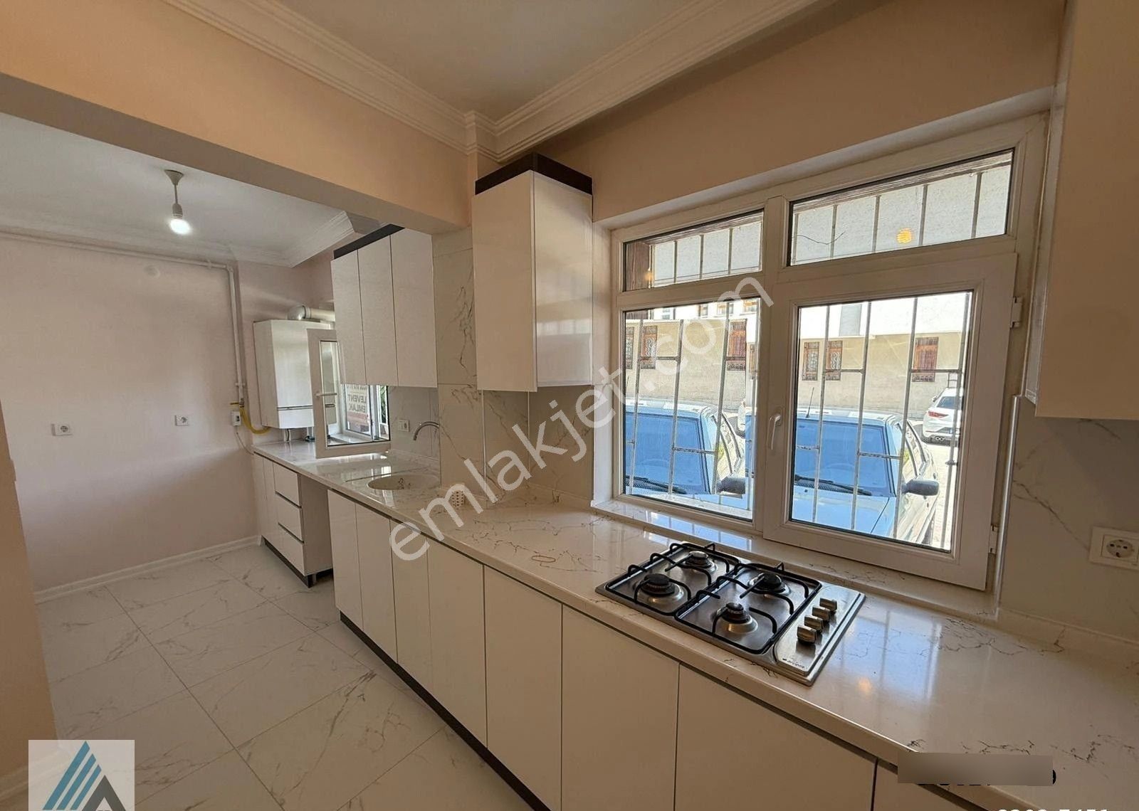 Atanora Vadi'den Dikmen'de Dayanışma Sokak Üzerinde 2+1 , 95 M2 Ön Cephe Full Yapılı Giriş - Görsel 24