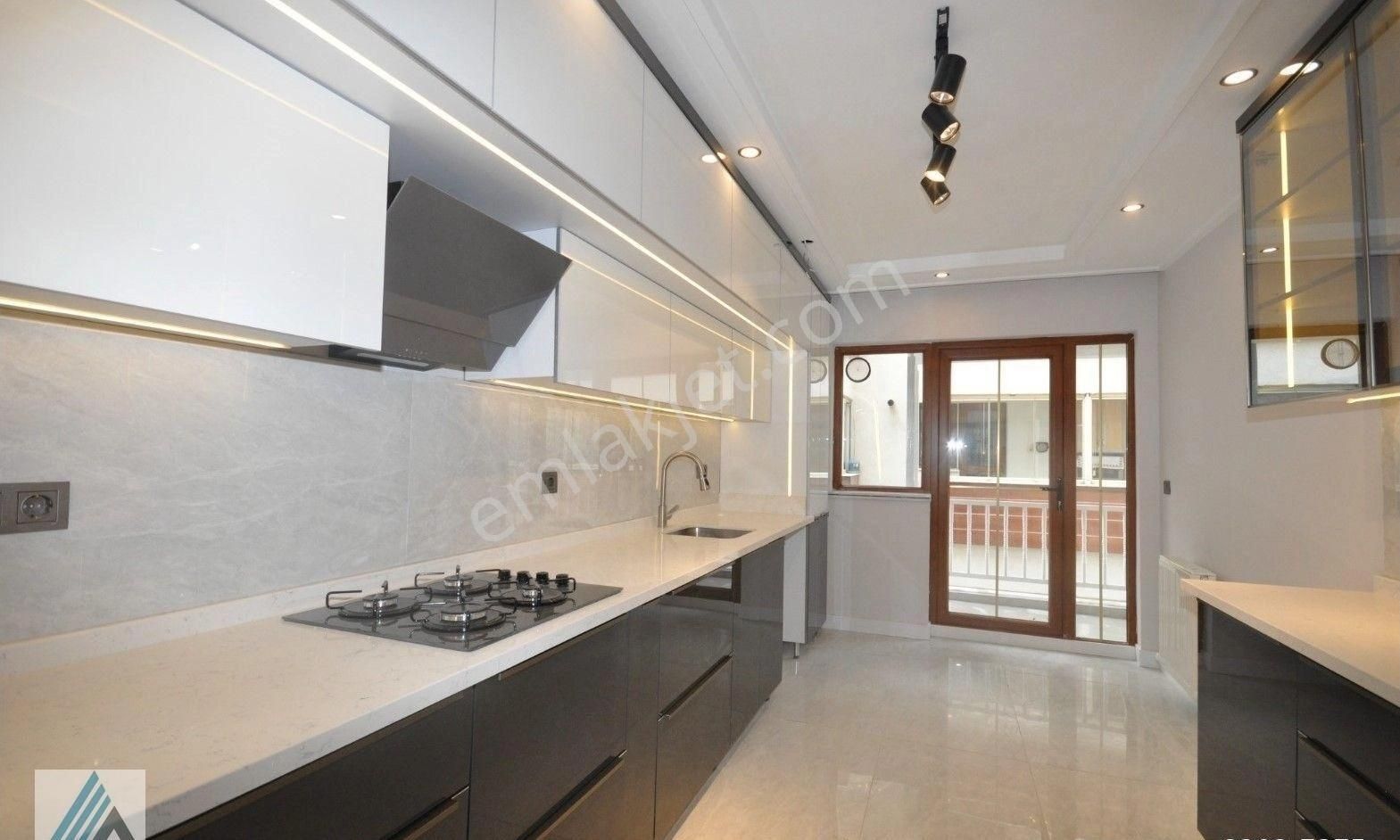 Atanora Vadi'den İlker Cadde Üzeri Lüks Yapılı Ön Cephe 2 Banyolu 3+1 - Görsel 16