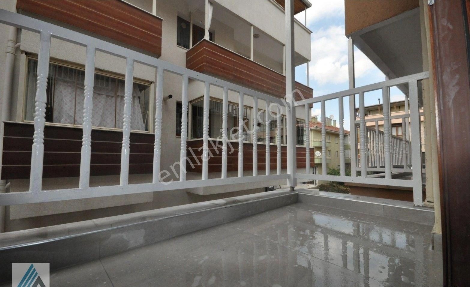 Atanora Vadi'den İlker Cadde Üzeri Lüks Yapılı Ön Cephe 2 Banyolu 3+1 - Görsel 11