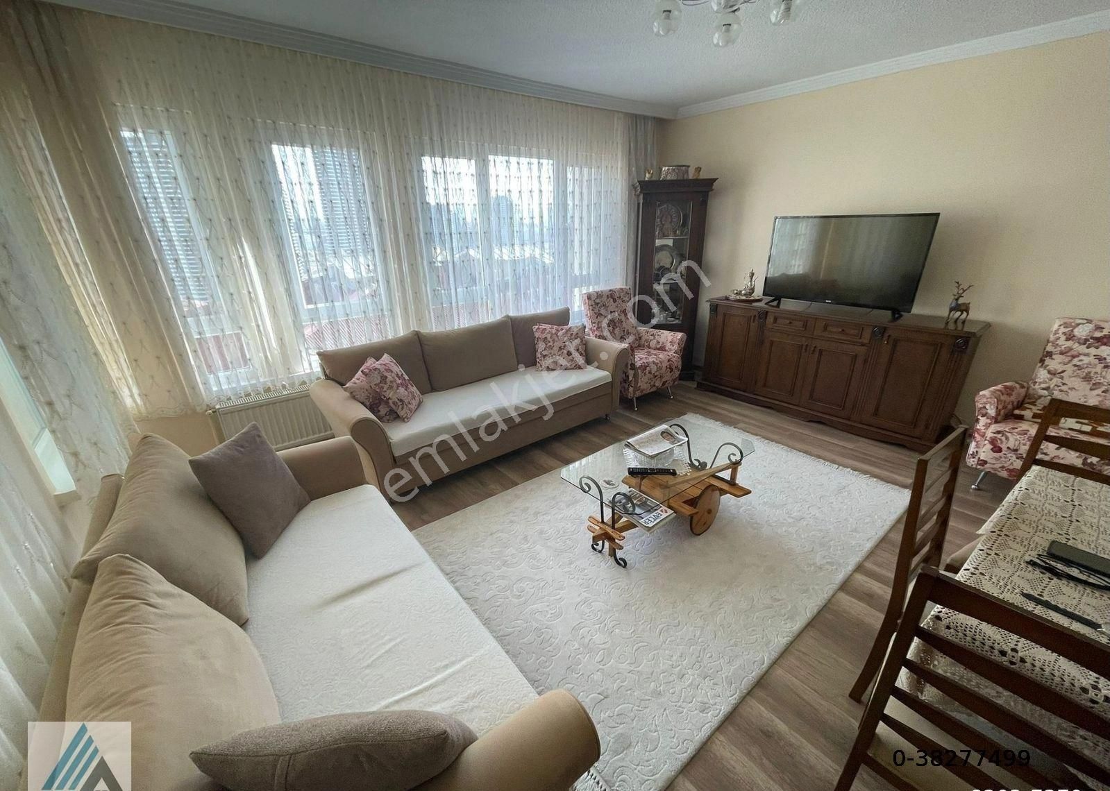 Atanora Vadi'den Trt Panora Yakını Ara Kat 3 Cephe Geniş Metraj 2+1 - Görsel 4