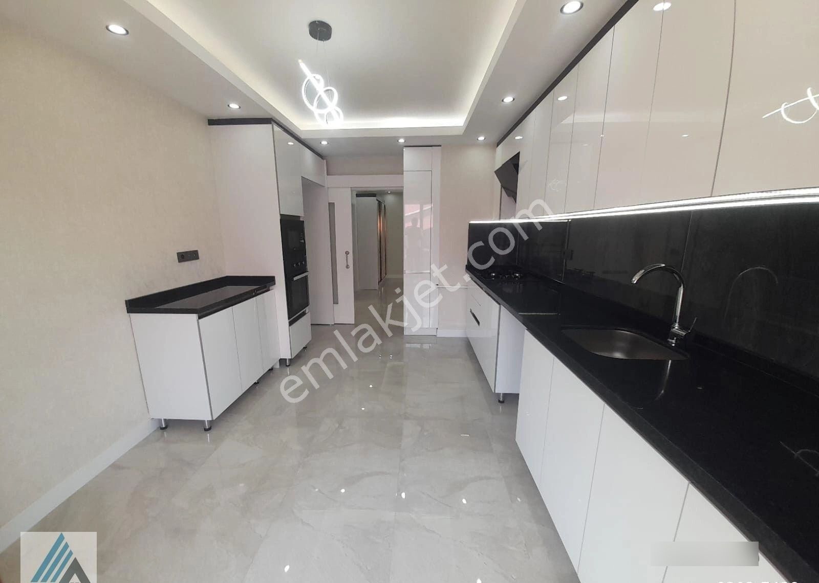 Atanora Vadi'den Dikmen Caddesi Üzerinde 4+1 Ön Cephe Süperlüx Yapılı Daire - Görsel 12