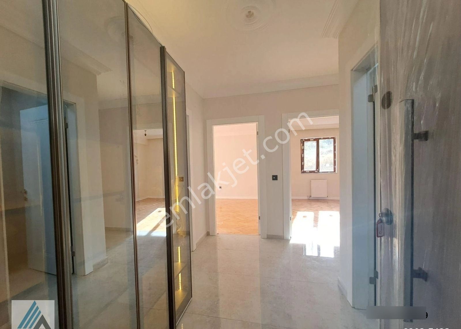 Atanora Vadi'den Dikmende Cadde Yakını Yapılı Ara Kat 3 Cephe Boş Acil Satılık 3+1 - Görsel 31